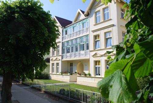 Haus Wanda App 02 — 4-Star Luxury Hotel in Ahlbeck, Germany