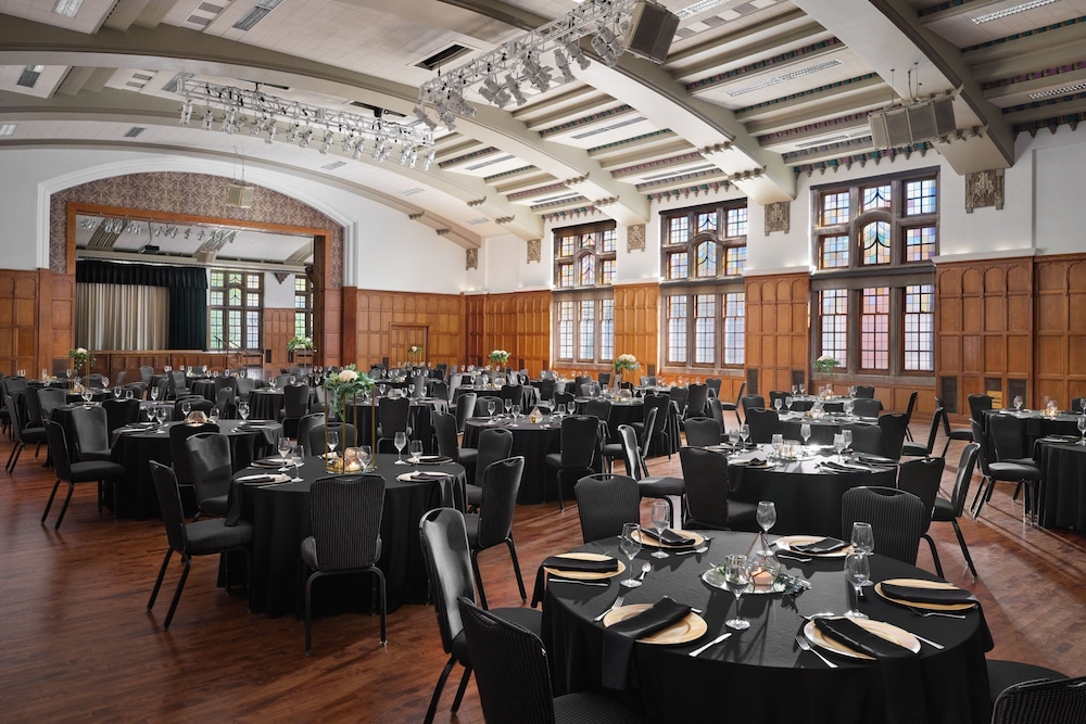 The Union Club Hotel at Purdue University Autograph Collection - photo 89