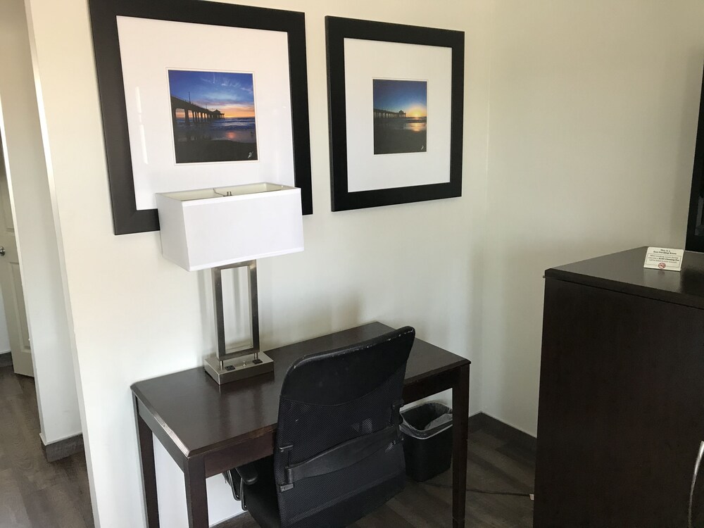Hi View Inn & Suites - photo 12