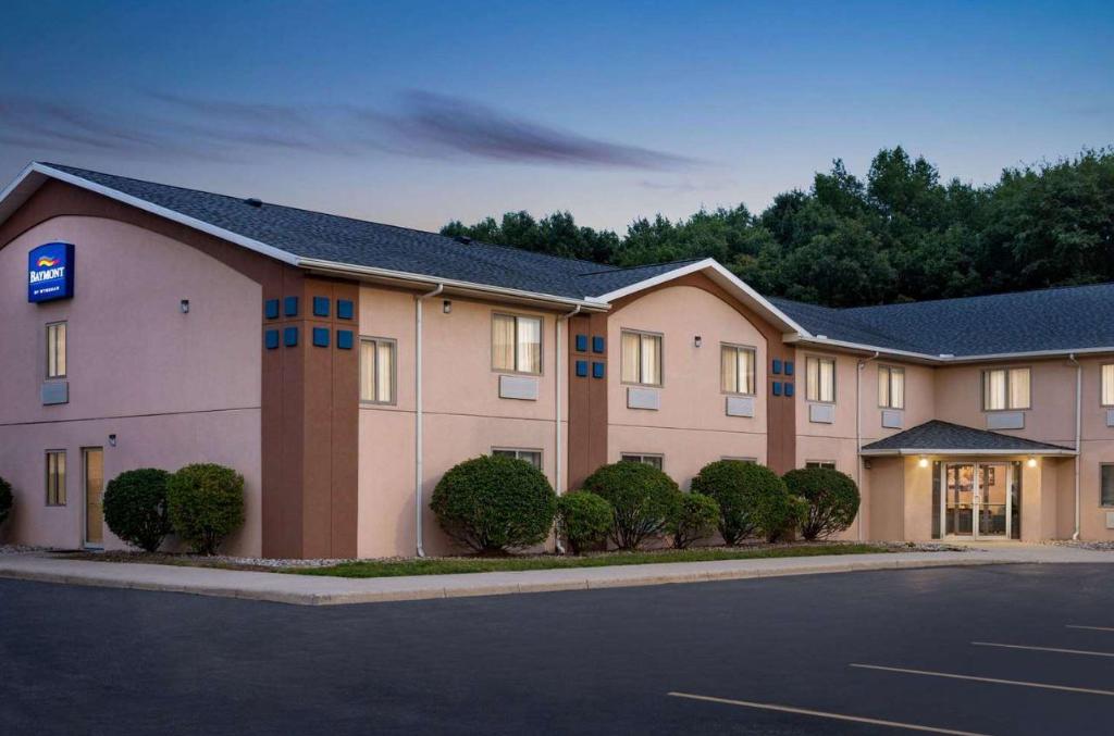 Baymont by Wyndham Holland Toledo - photo 2