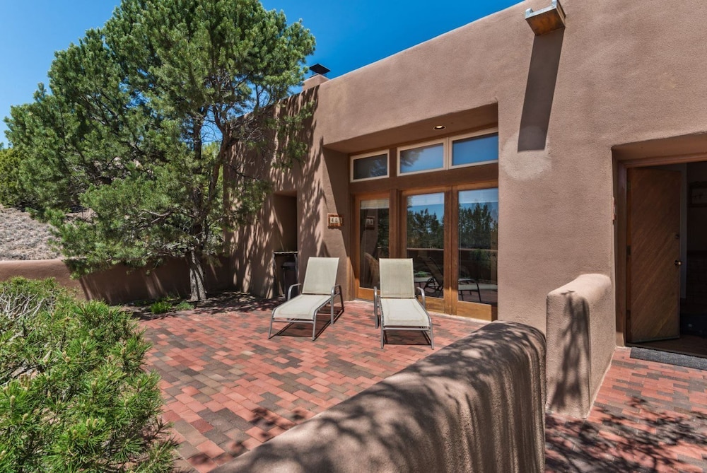 Acoma Majestic Views Near the Santa Fe Opera and Four Seasons in Tesuque - photo 29