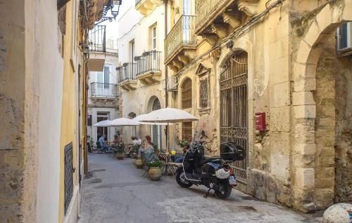 Amazing Home In Siracusa With Wifi — 4-Star Luxury Hotel in Siracusa, Italy