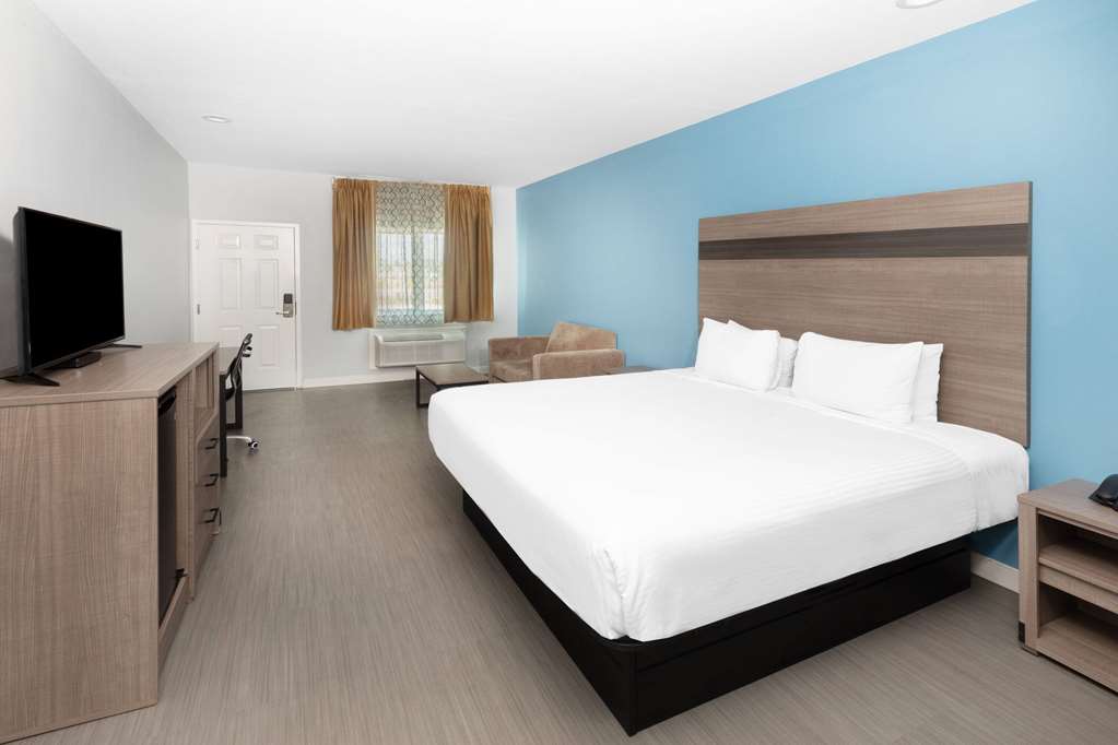 Baymont by Wyndham Freeport Texas - photo 46