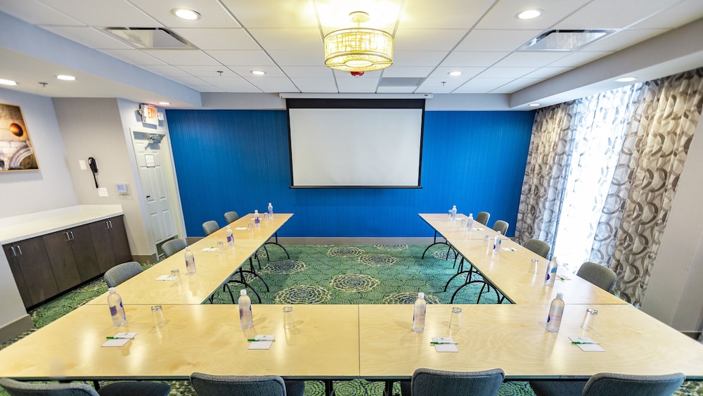 Holiday Inn Knoxville N Merchant Drive by IHG - photo 37