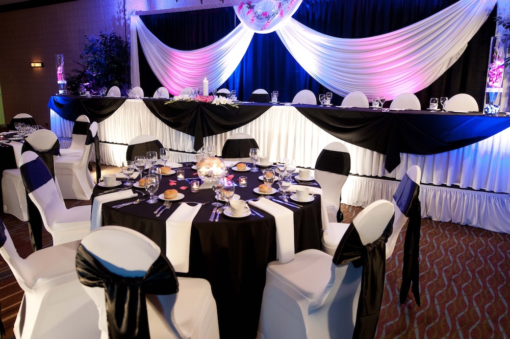 Holiday Inn St. Louis Arpt West Earth City by IHG - photo 51