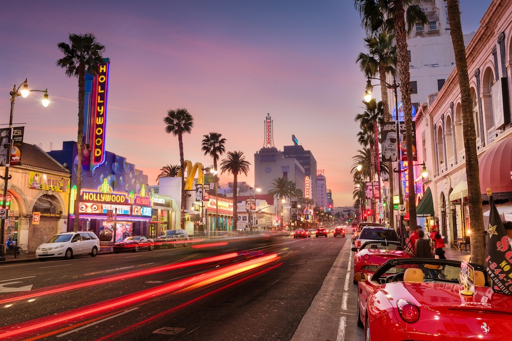 Los Angeles Premium City Suites Free Secured Parking - photo 24