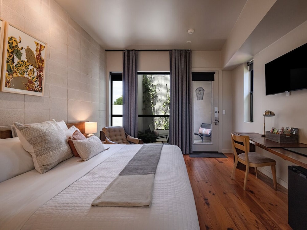 Heywood Hotel - photo 23