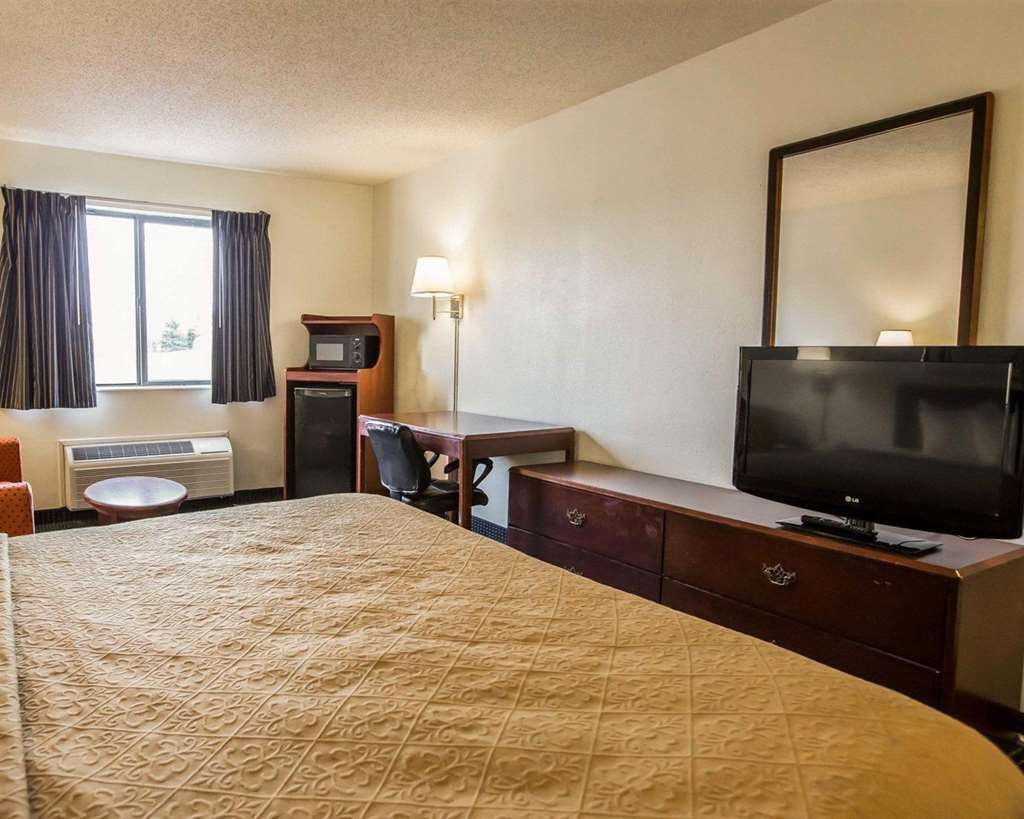 Quality Inn Dundee - photo 13