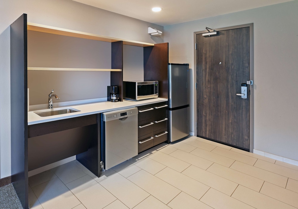 Home2 Suites by Hilton Gonzales LA - photo 15