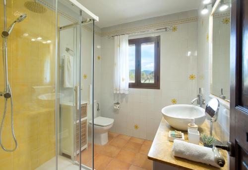 Owl Booking Villa Gabelli Rustic Stay with Great Views — 4-Star Luxury Hotel in Campanet, Spain