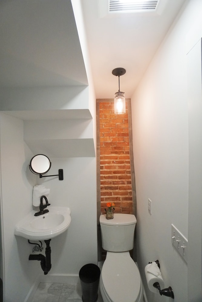 Sea Street Inn - photo 31