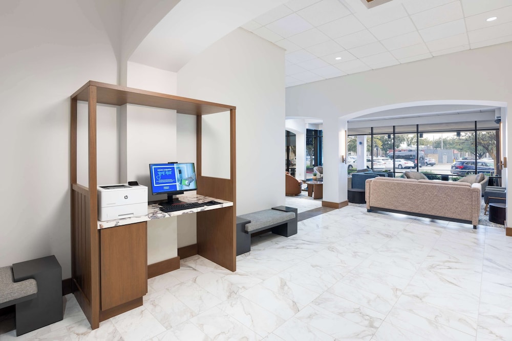 DoubleTree by Hilton Houston Medical Center Hotel & Suites - photo 68