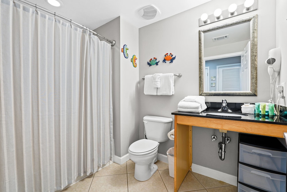Splash Beach Resort by Book That Condo - photo 101