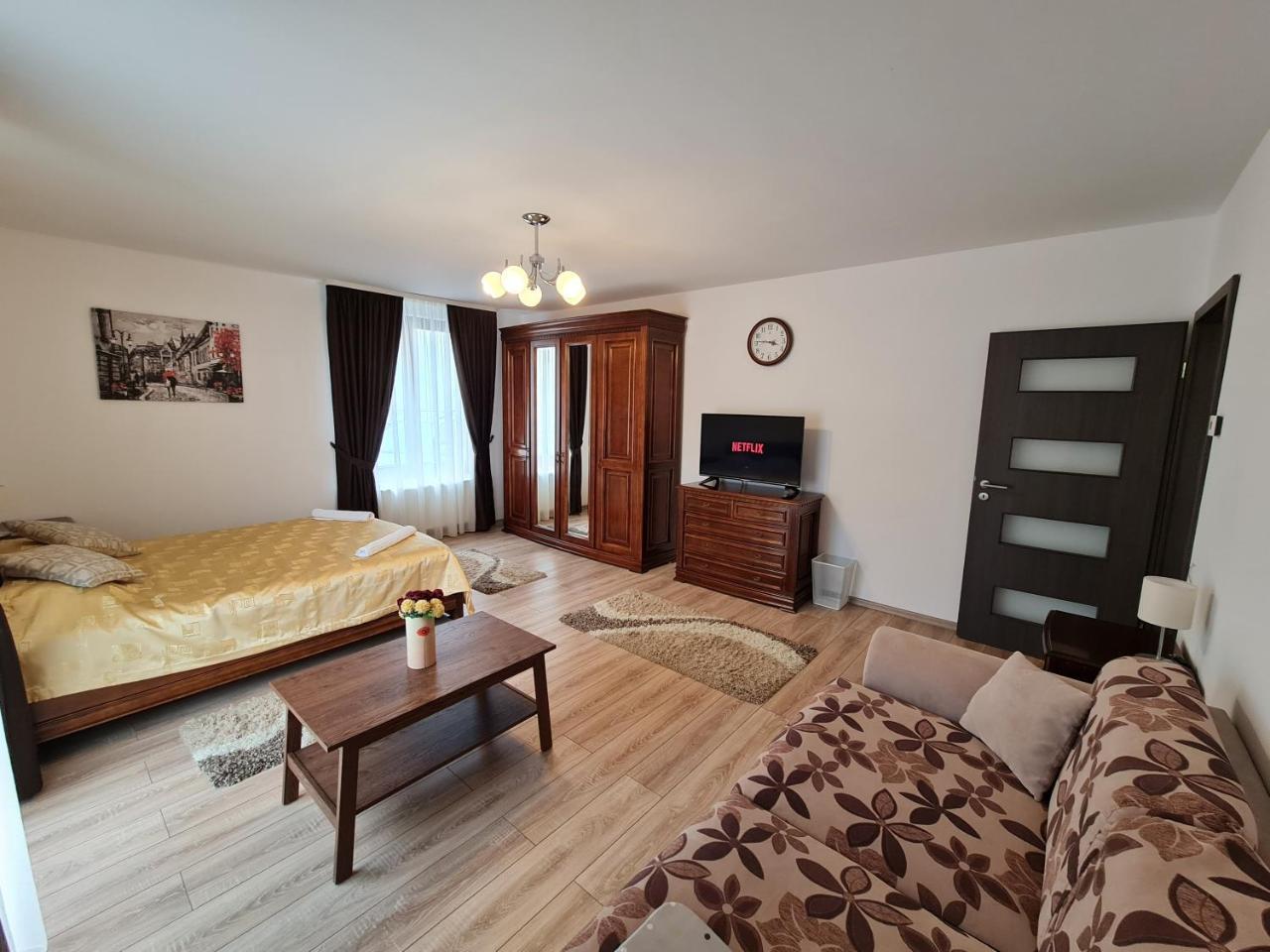 Select City Center — 4-Star Luxury Hotel in Targu-Mures, Romania