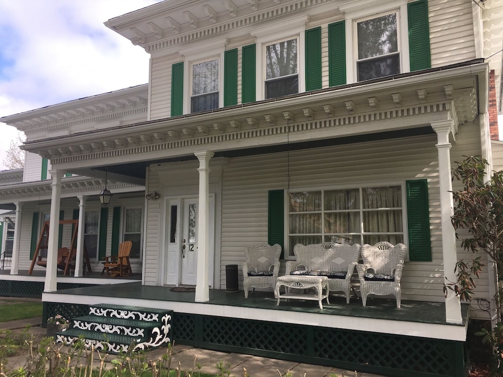 The Colonial Motel - photo 31