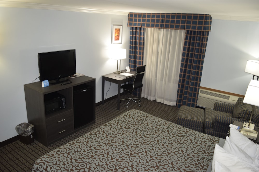 Days Inn by Wyndham Rock Falls - photo 19
