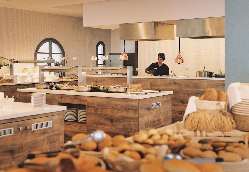 מזון ומשקאות