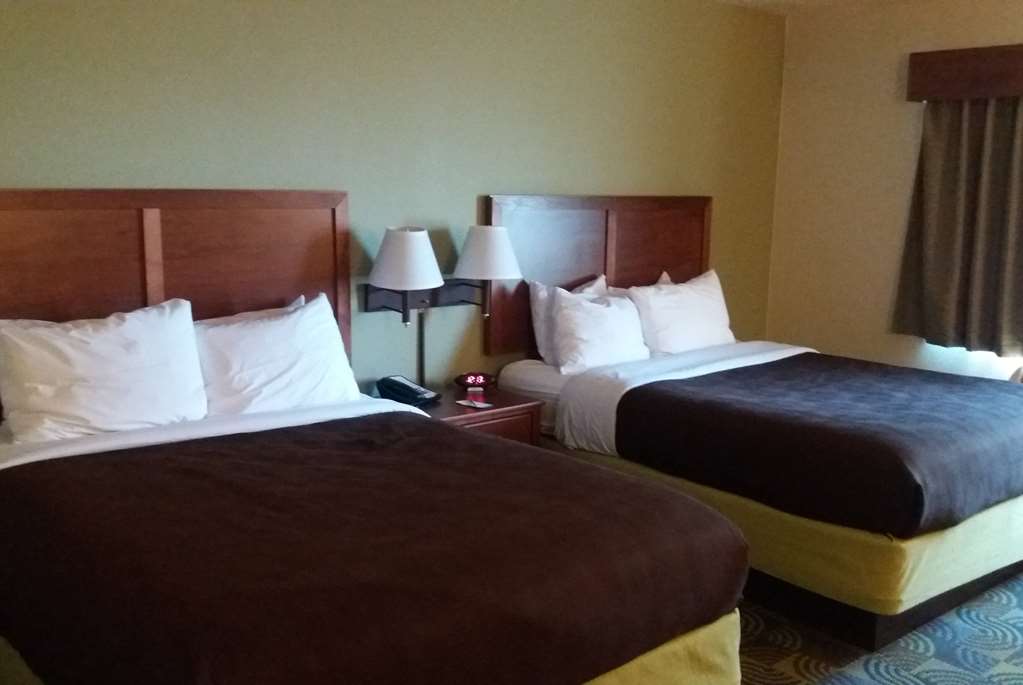 AmericInn by Wyndham Kewanee - photo 9