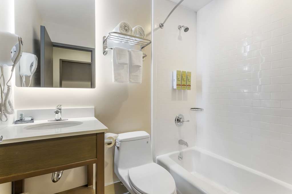 Best Western Brooklyn Coney Island Inn - photo 16