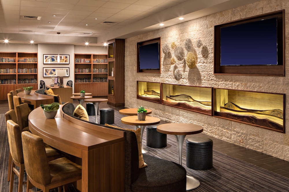 Houston Marriott South at Hobby Airport - photo 34