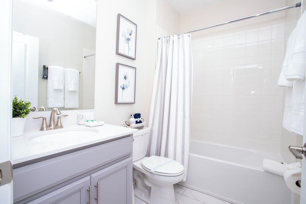 Gorgeous 5 Bd Home Close to Disney Storey Lake Resort 2734 - photo 40