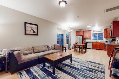Rio Nido Retreat — hotel in Guerneville