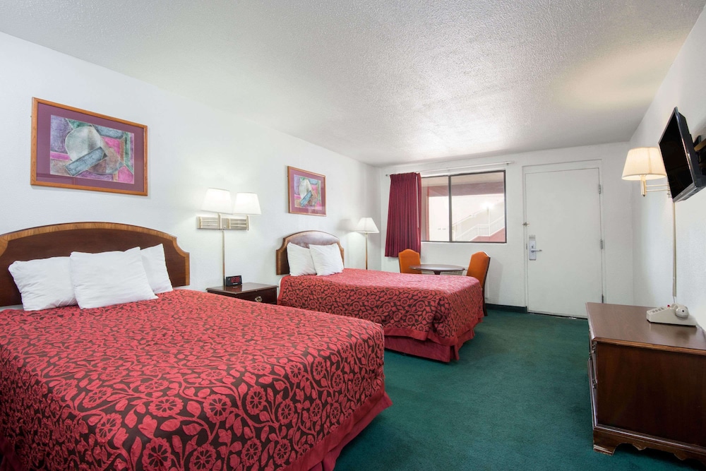 Days Inn by Wyndham Gallup - photo 8