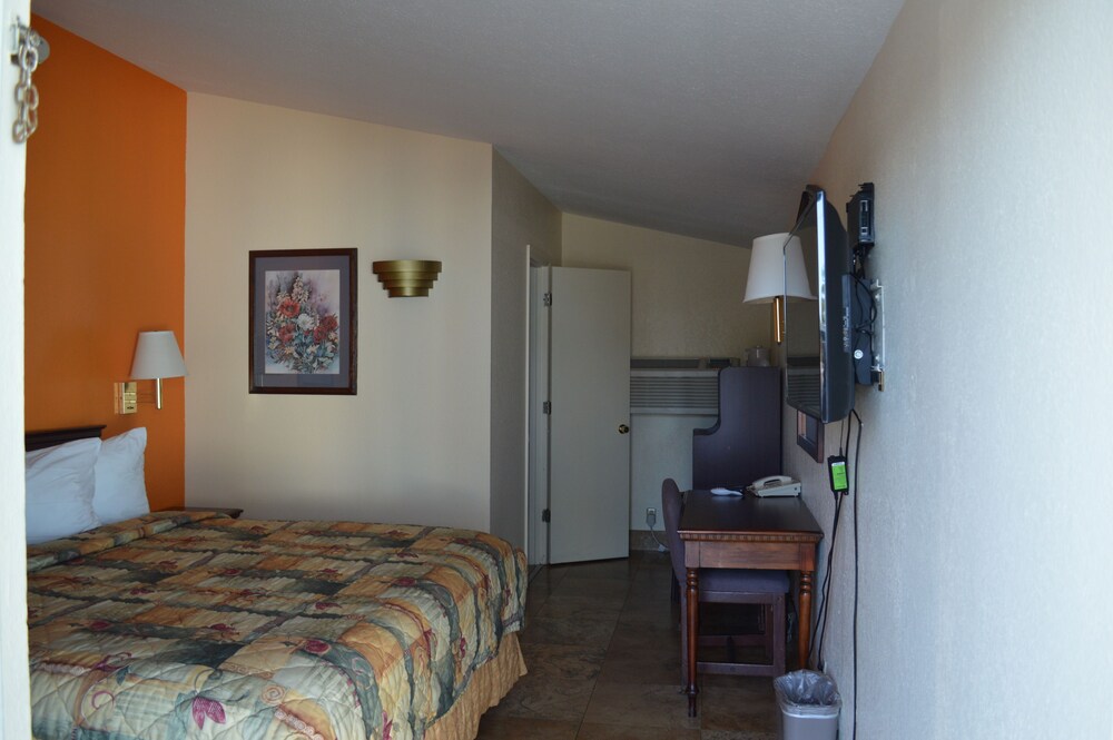 Budget Inn Ft Myers - photo 8