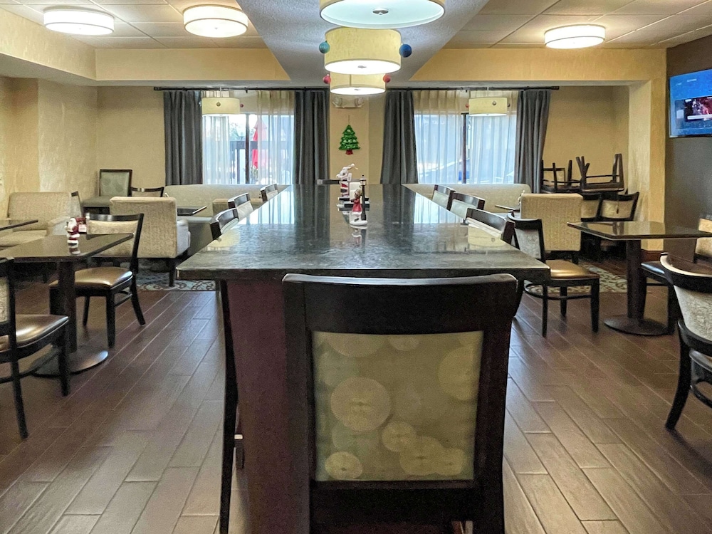 Comfort Inn Darien North Brunswick - photo 48
