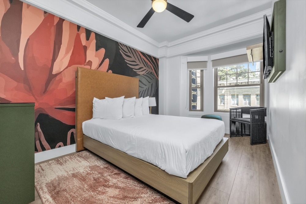 Nob Hill Hotel - photo 32
