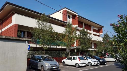 Alice 12 Flat Apartment — 4-Star Luxury Hotel in Bollate, Italy