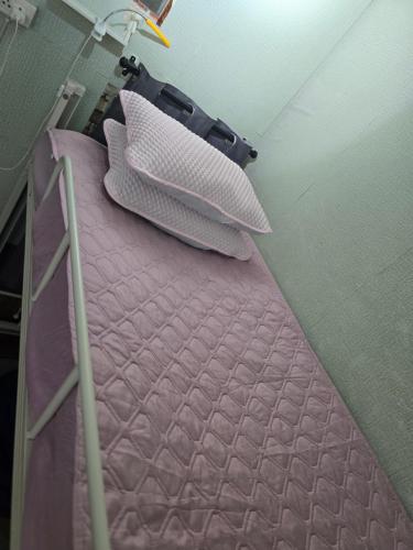 113 Cozy Loft style with cool fan with free Wi fi