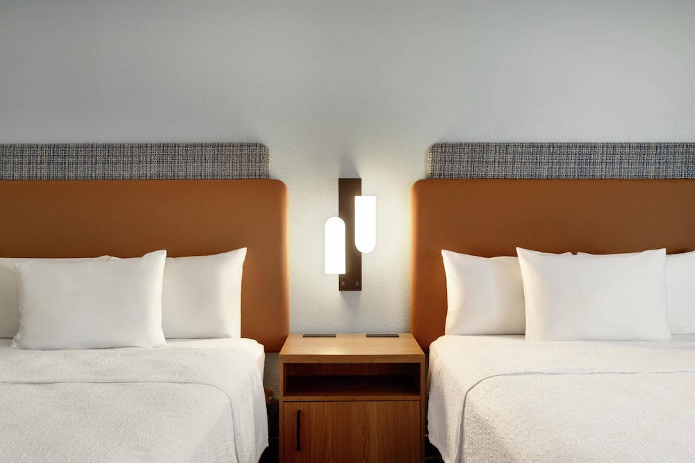 Hampton Inn Hagerstown - photo 11