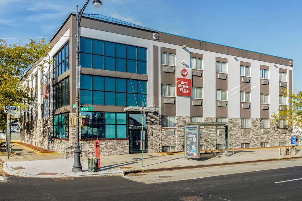 Best Western Plus Brooklyn Bay Hotel - photo 11