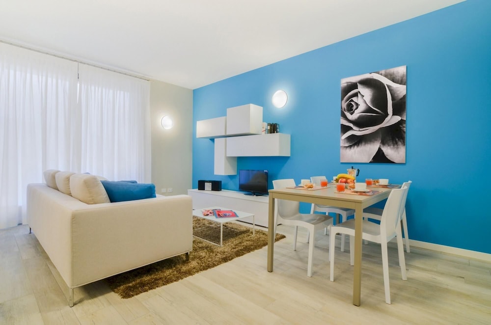 Domino Apt in Sarnico — 4-Star Luxury Hotel in Sarnico, Italy