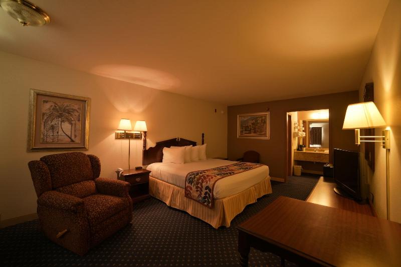 Dutton Inn - photo 43