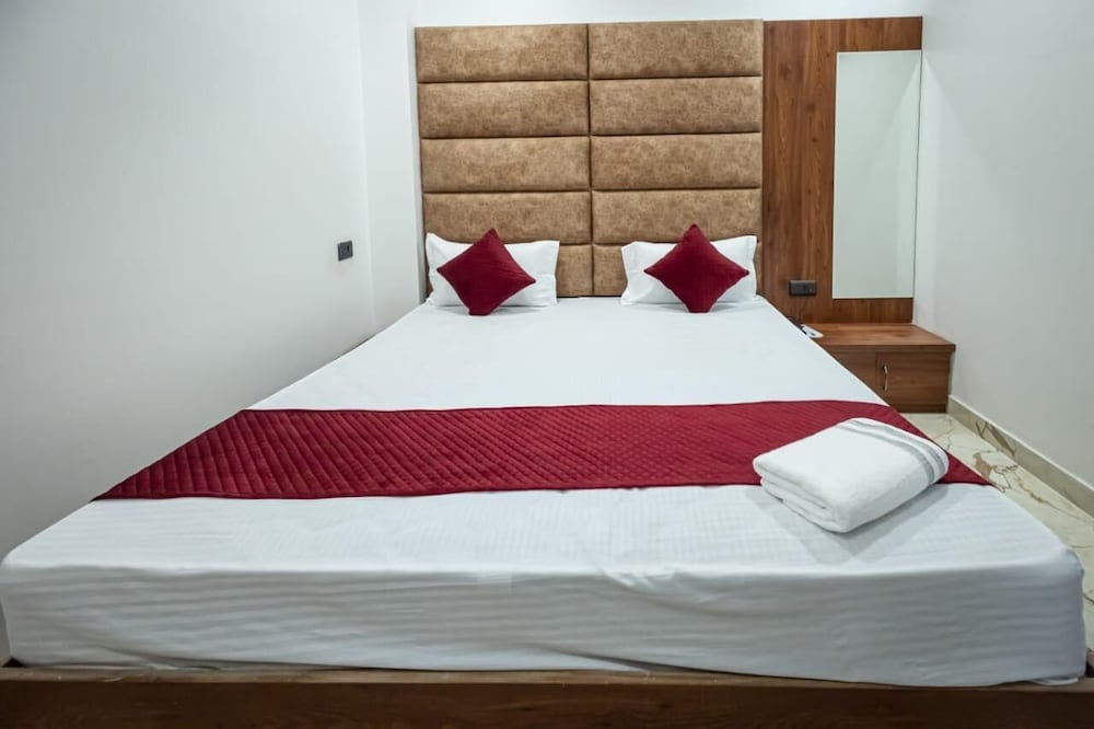 The Satnam Inn — Varanasi — photo 3