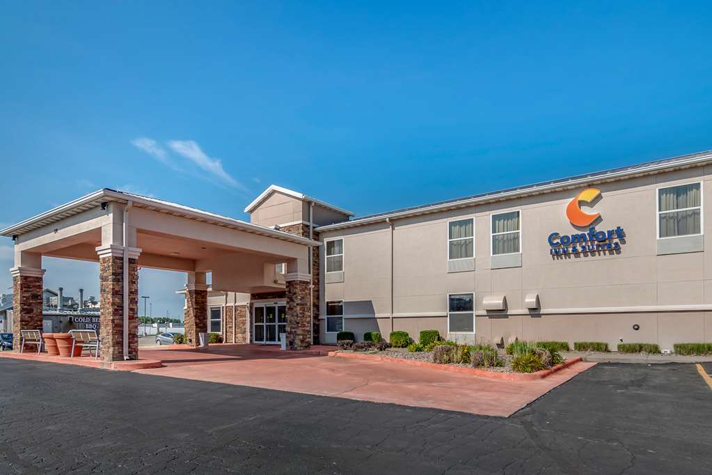 Comfort Inn & Suites Junction City near Fort Riley in Junction, United States