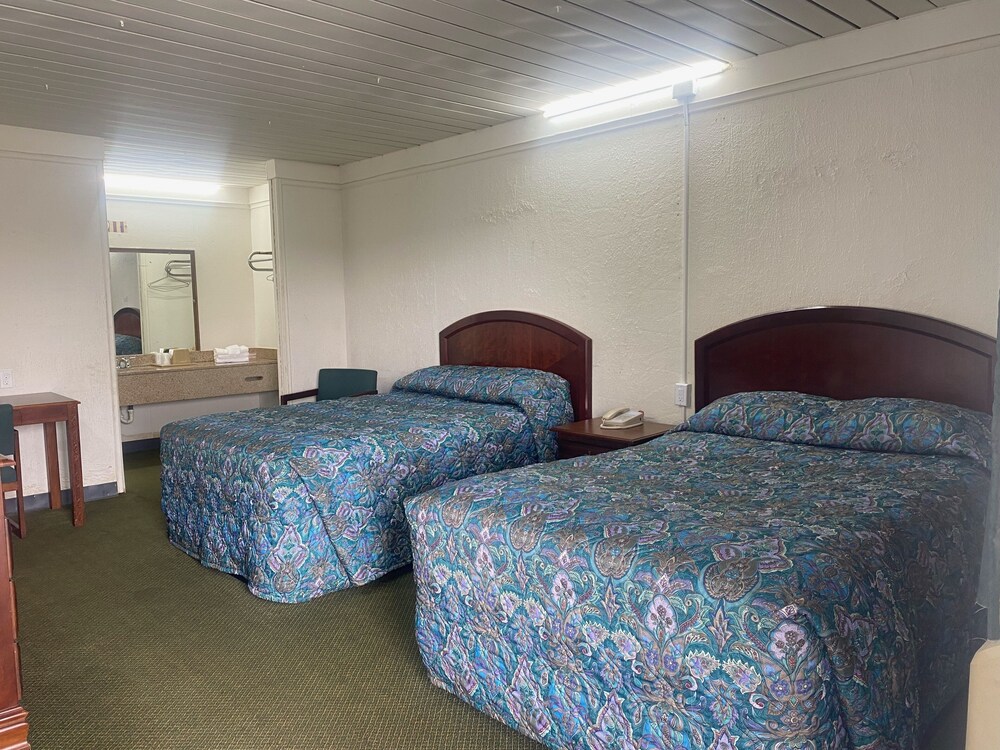 Discovery Inn Macon - photo 9