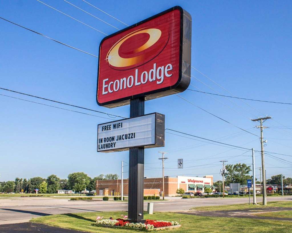 Econo Lodge Elkhart - photo 3