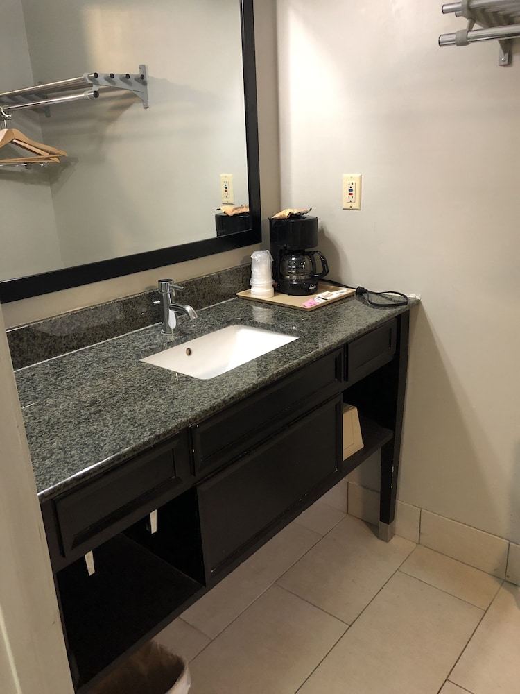 Deerfield Inn & Suites - photo 24