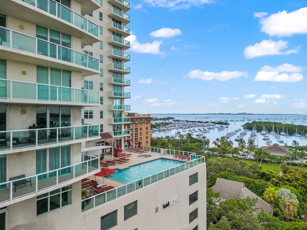 Private Residences at Sonesta Coconut Grove - photo 4