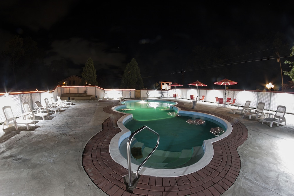 King Hendrick Motel - photo 11