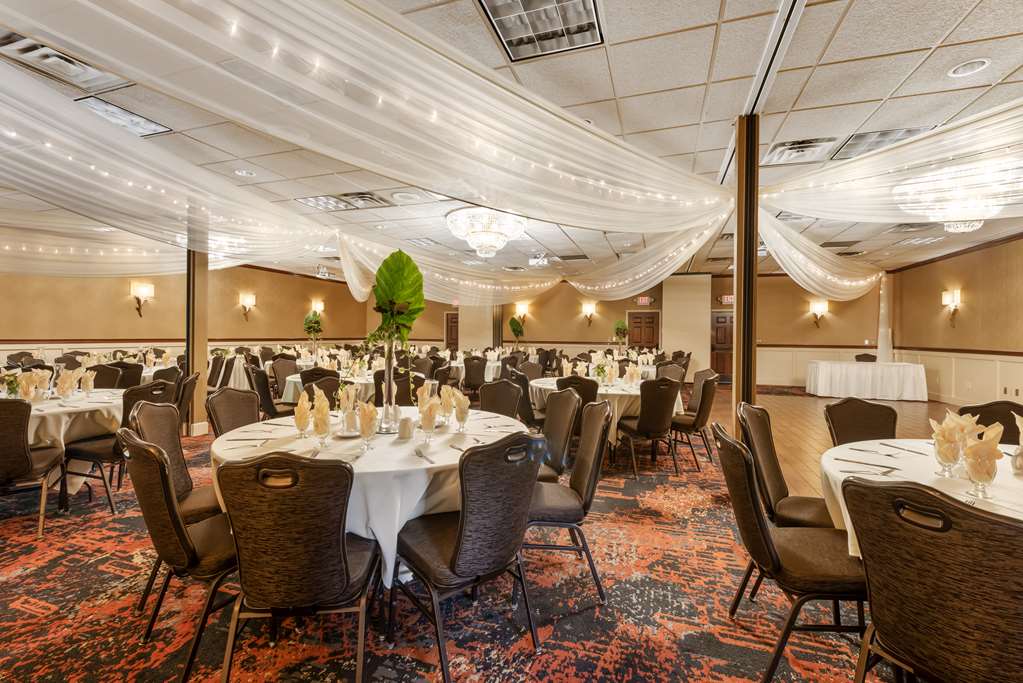 Best Western Plus White Bear Country Inn - photo 47