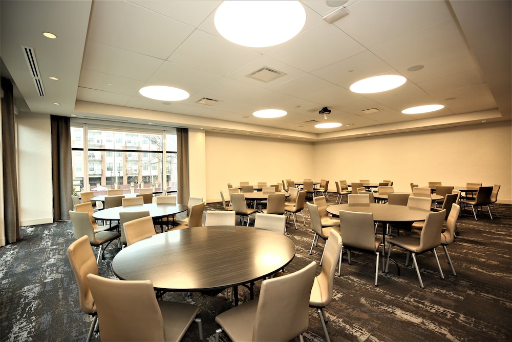 Holiday Inn Express & Suites Charlotte South End by IHG - photo 101