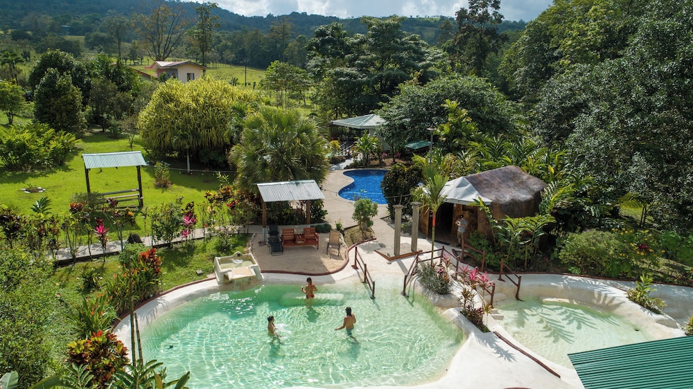 Sueño Dorado Hotsprings in La Fortuna, Costa Rica