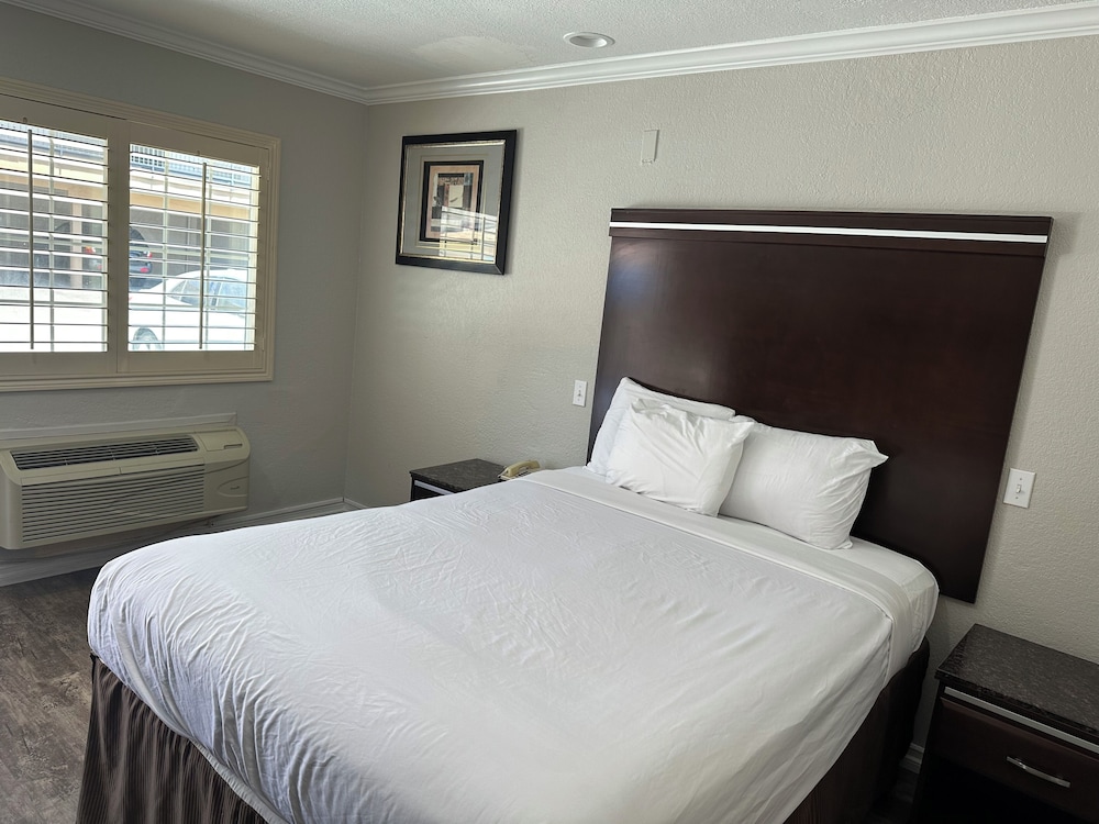 Rodeway Inn National City San Diego South - photo 25