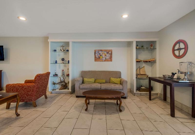 Econo Lodge Inn & Suites Fulton Rockport - photo 15
