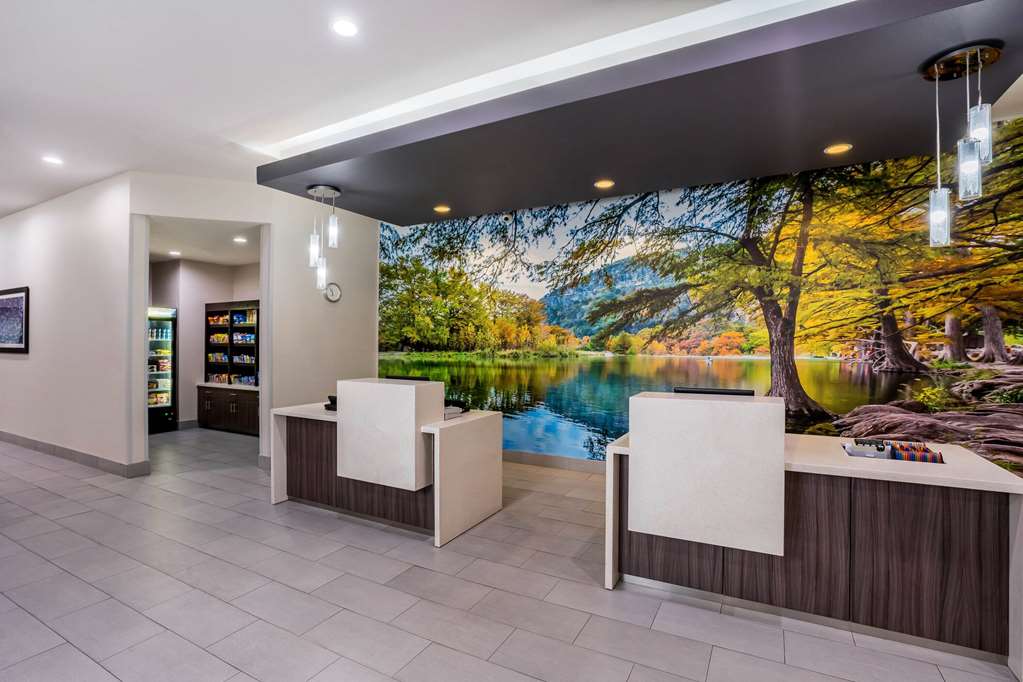 La Quinta Inn & Suites by Wyndham Houston Cypress - photo 7