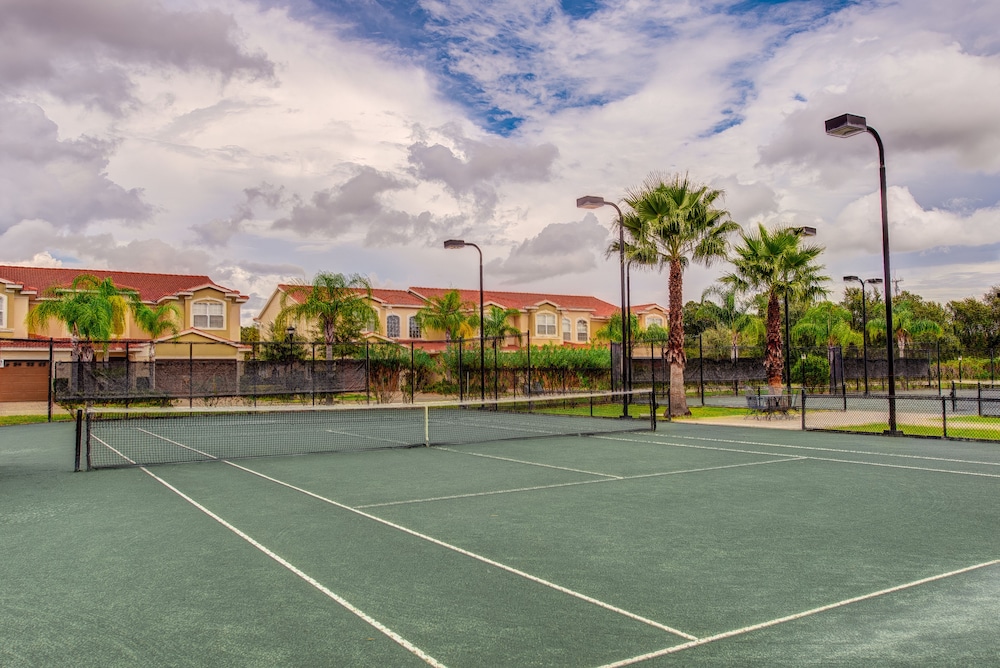 Emerald Greens Hotel Condo Resort - photo 22
